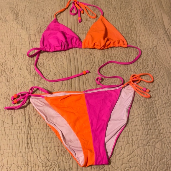 Swim wear - Picture 1 of 5